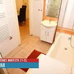 Little Americas Downtown Apartament *